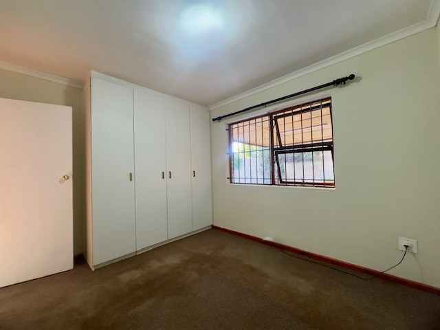 3 Bedroom Property for Sale in Uitzicht Western Cape